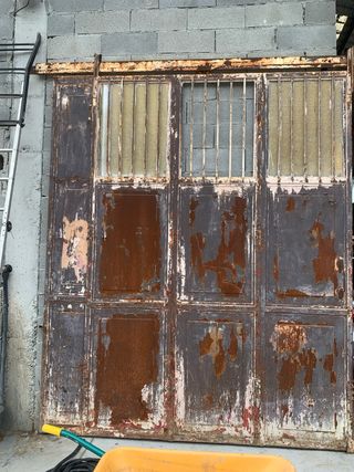 Puerta corredera industrial vintage