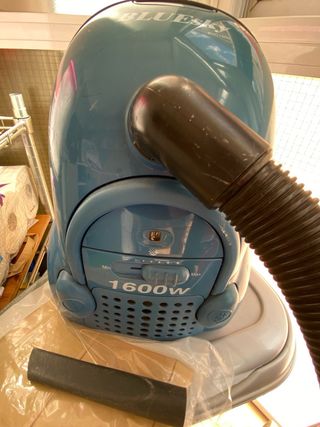 Aspiradora BLUESKY 1600W