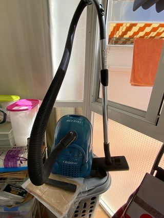 Aspiradora BLUESKY 1600W