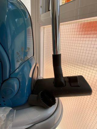 Aspiradora BLUESKY 1600W