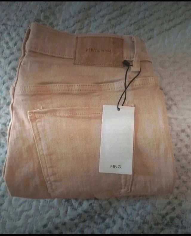 Bermuda Mango beige Slim fit