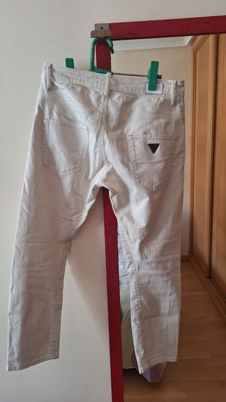 Pantalón Guess blanco talla M