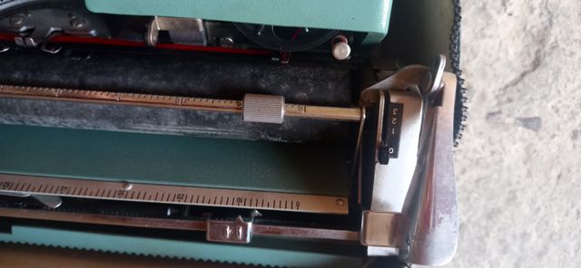 Olivetti Lettera 32 Vintage