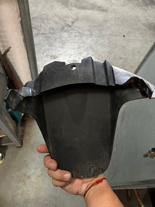Tapa rueda trasera Suzuki GSXR