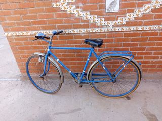 Bicicleta clásica azul