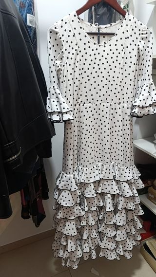 Vestidos flamencos niña/mujer. 40 euros unidad