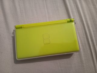 Consola Nintendo DS Lite amarilla