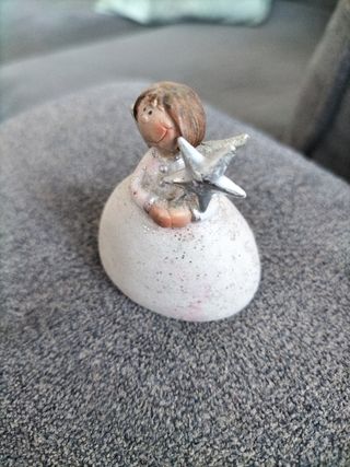 Angelo in ceramica bianco-argento