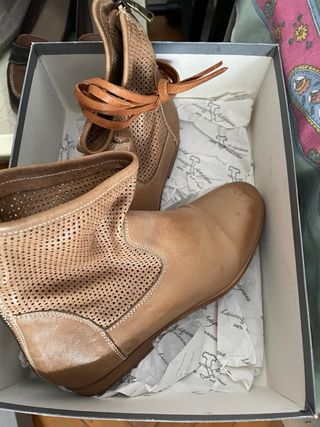 Stivali in pelle color beige/marrone chiaro