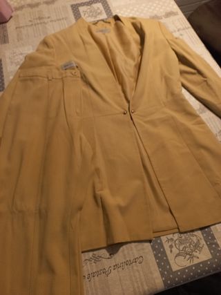 Traje chaqueta mujer beige vintage
