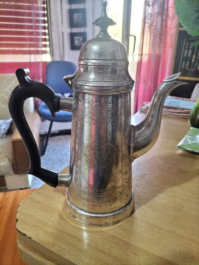 Tetera antigua plata 