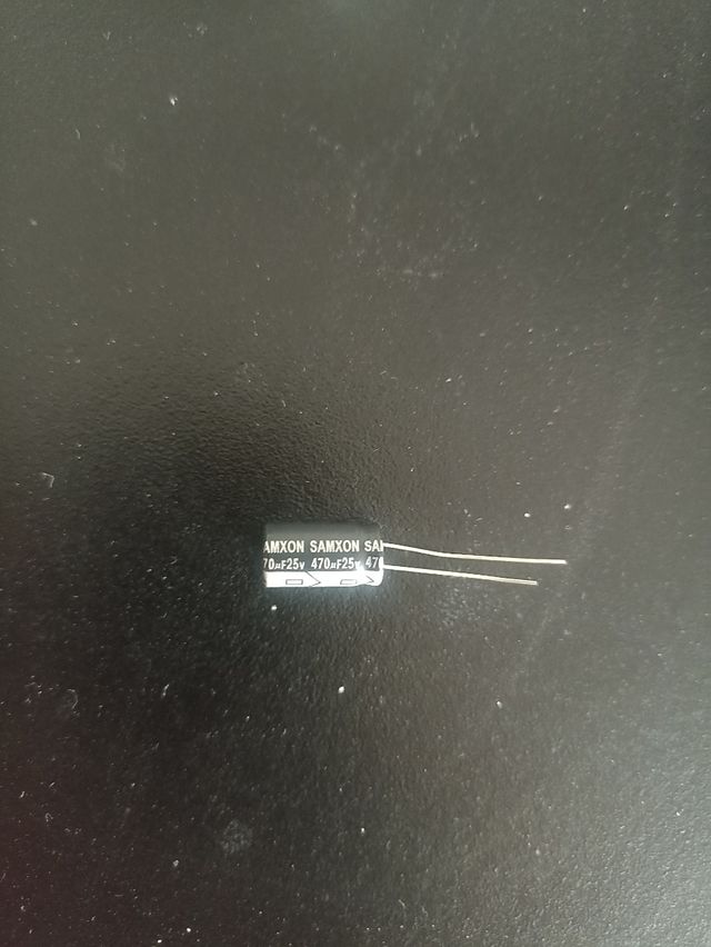 Condensadores electrolíticos 470µF 25V 105°CH 2A