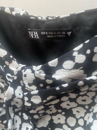 Vestido Zara estampado - corto