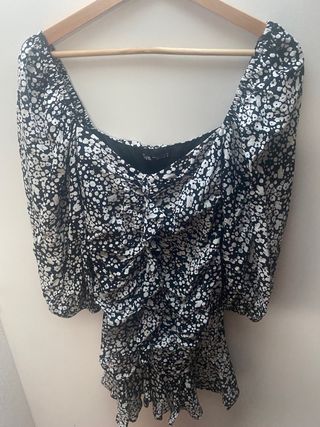 Vestido Zara estampado - corto
