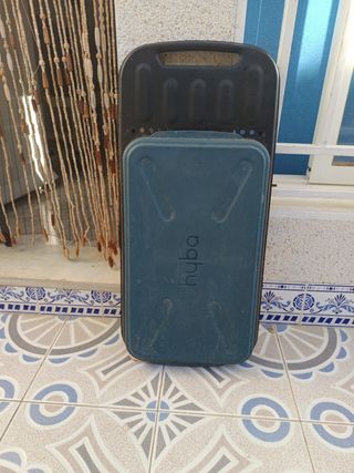 Barbacoa portátil azul y negra