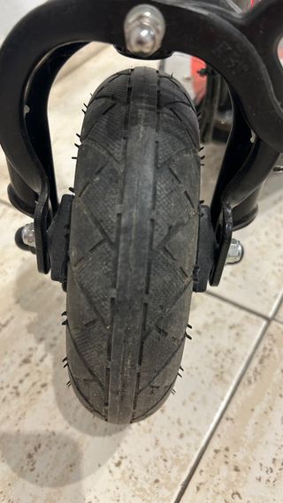Patinete eléctrico Razor E100 averiado 
