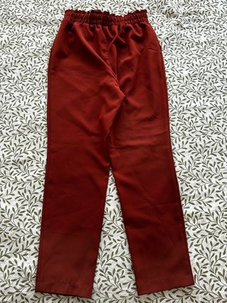 Pantalones Stradivarius marrón