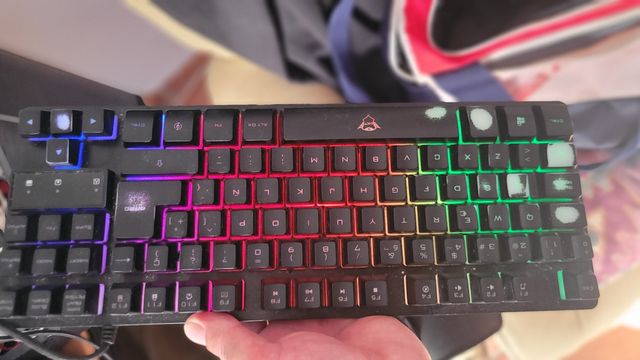 Teclado gaming RGB