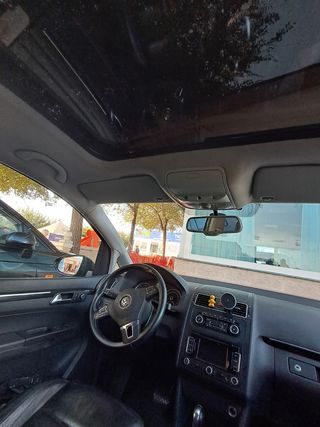 Volkswagen Touran 2011