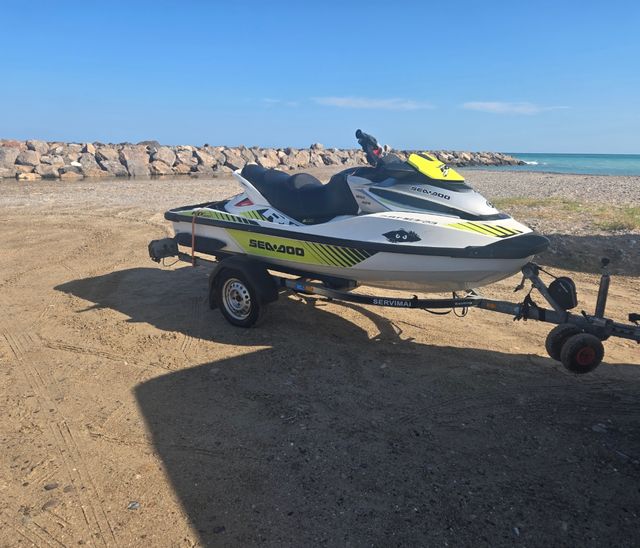 SeaDoo RXT 300 - Moto acuática 2017 con remolque