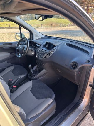 Ford Tourneo Courier 2017