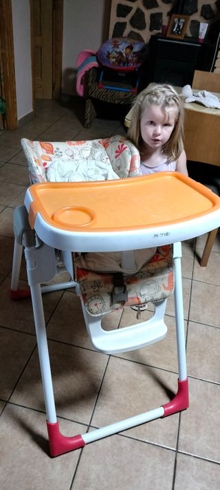 Trona bebé plegable