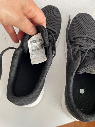 Sneakers Decathlon usate - nere
