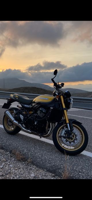 Kawasaki Z900RS se 5.000km Cafe Racer