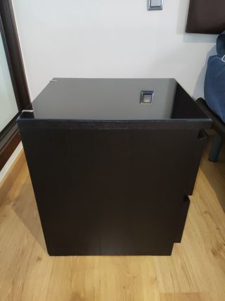 Comodino Ikea Malm, nero/marrone.