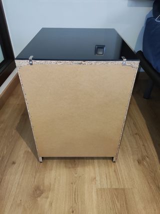 Comodino Ikea Malm, nero/marrone.