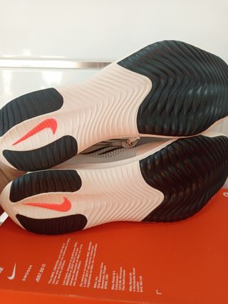Nike ZoomX Streakfly - 44
