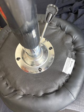 2 Taburetes Altos Negros - Metal y Piel Sintética