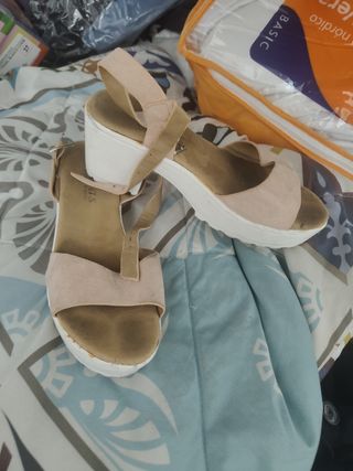 Sandalias rosas