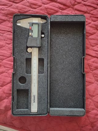 Calibrador digital Powerfix 150mm