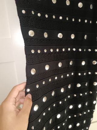 Vestido negro mini tachuelas