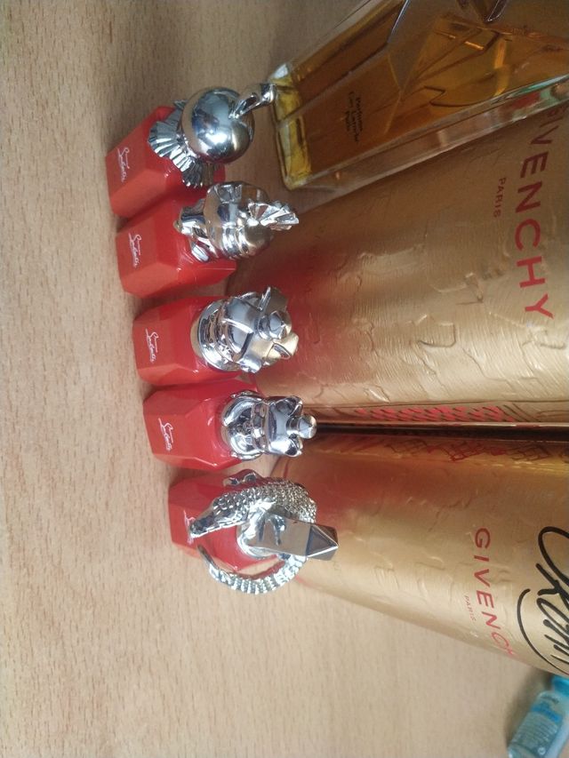 Miniaturas Christian Louboutin