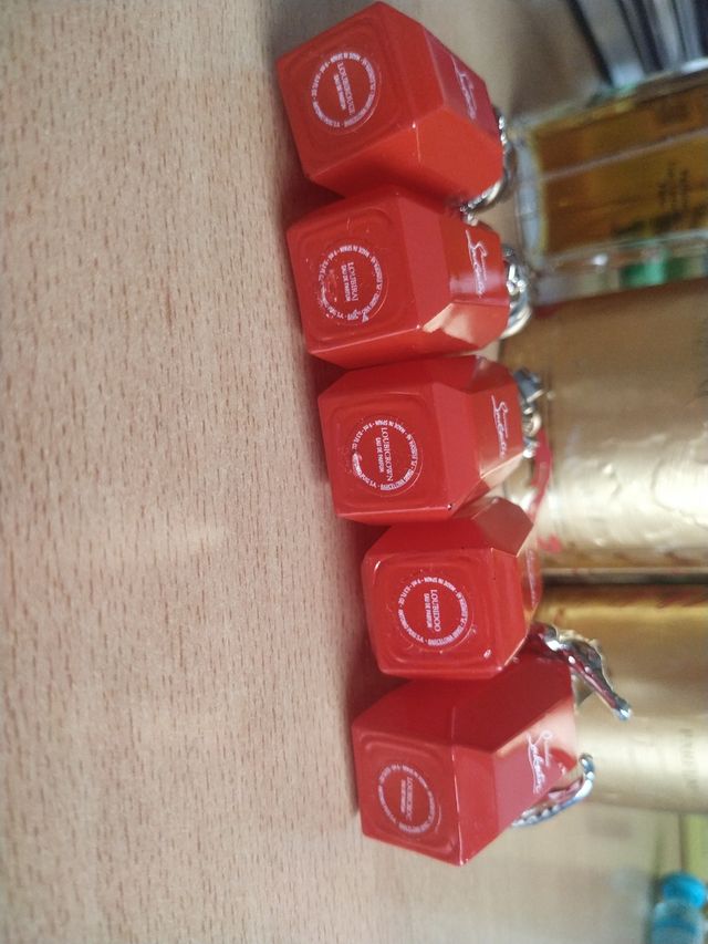 Miniaturas Christian Louboutin