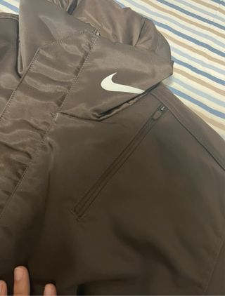 Abrigo Nike marrón -  entretiempo