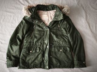 Parka Pull&Bear verde militar mujer/niña