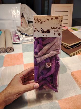 Lavanda: Madera flotante decorativa