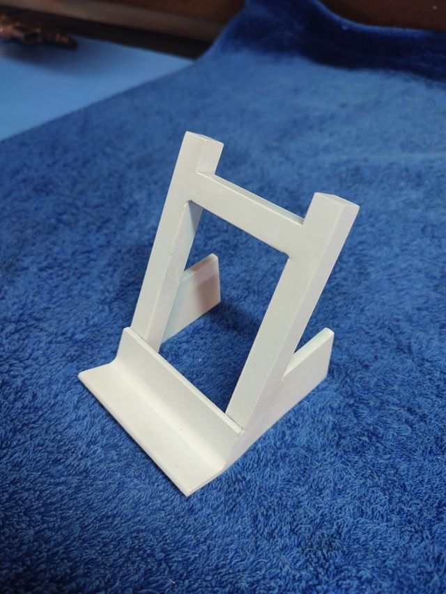 Soporte móvil artesanal, ideal para regalo .