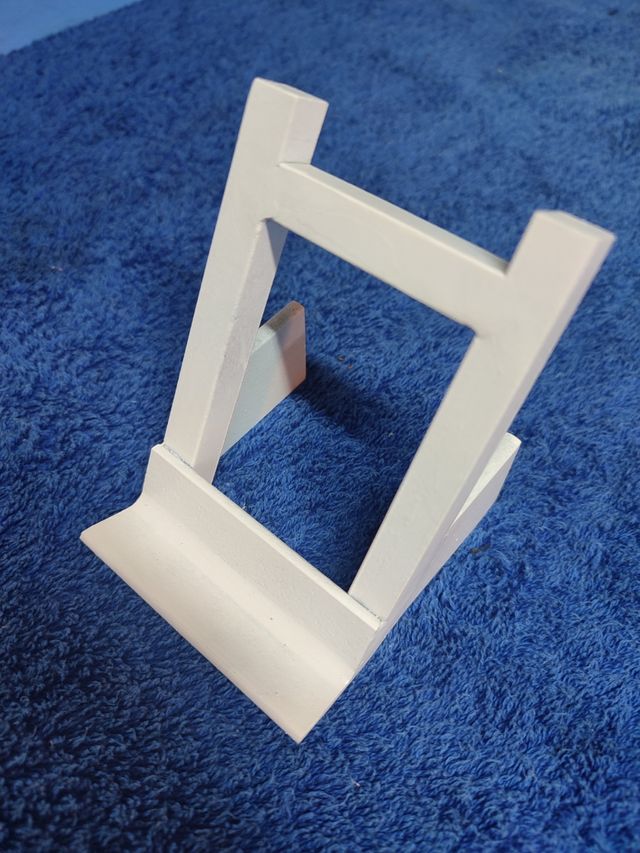 Soporte móvil artesanal, ideal para regalo .