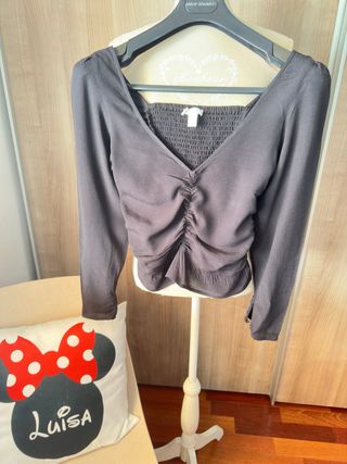 Blusa negra mangas globo