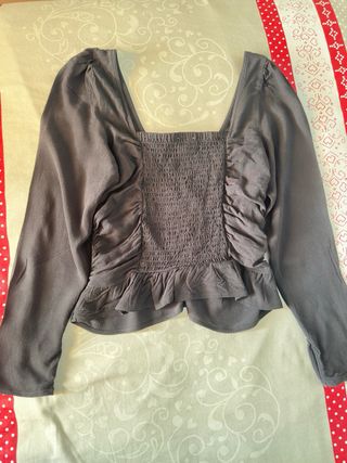 Blusa negra mangas globo