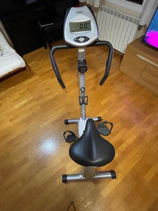 Bicicleta estática BH Fitness