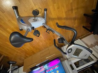 Bicicleta estática BH Fitness