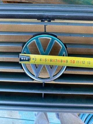 Parrilla VW T3 faros redondos con emblema