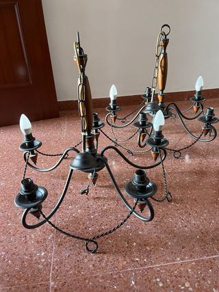 Lote de dos arañas 5 luces madera metal