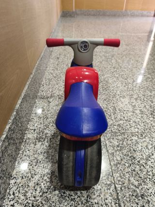 Correpasillos moto niño Imaginarium

