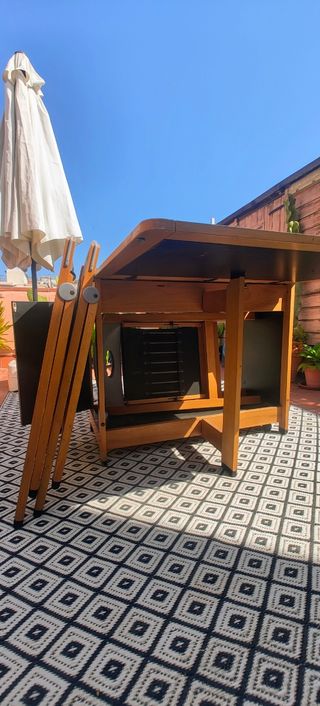 Mesa plegable Foppapedretti + 4 sillas